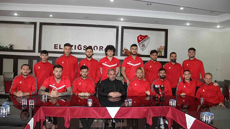 Elazığspor'dan 16 imza
