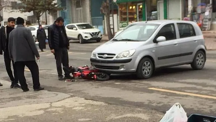 Otomobil ile elektrikli bisiklet çarpıştı: 1 yaralı
