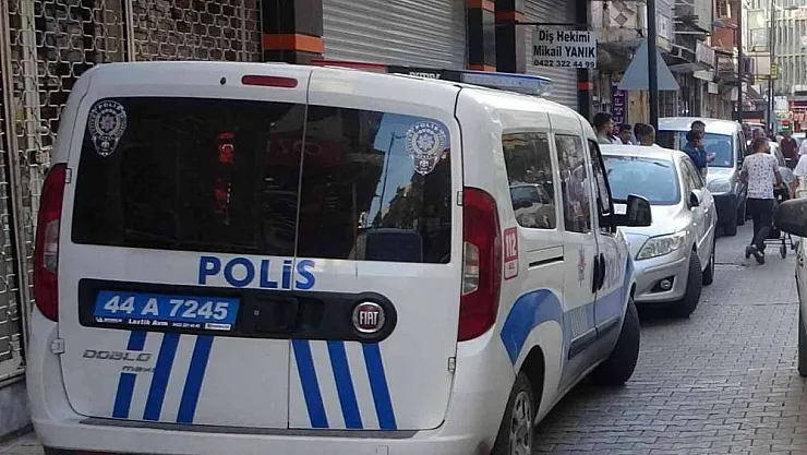 Husumetli gençlerin kavgası kanlı bitti
