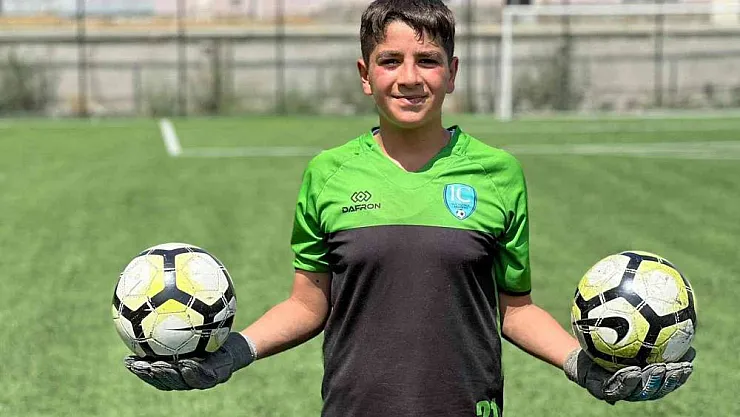 Ağrı U14 futbol ligine Kaleci Kartal damga vurdu