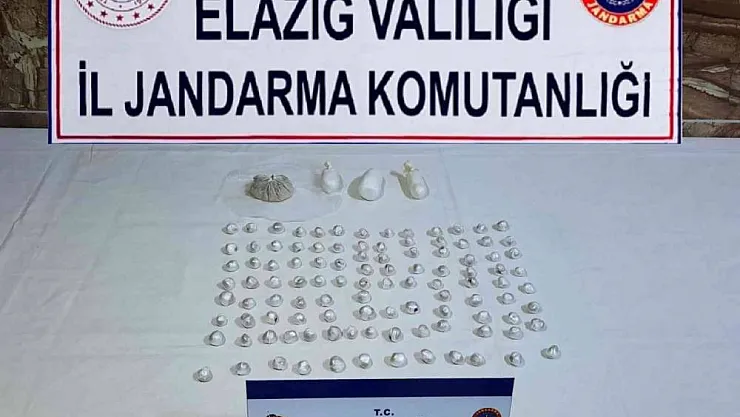 Jandarma uyuşturucu tacirlerine geçit vermiyor