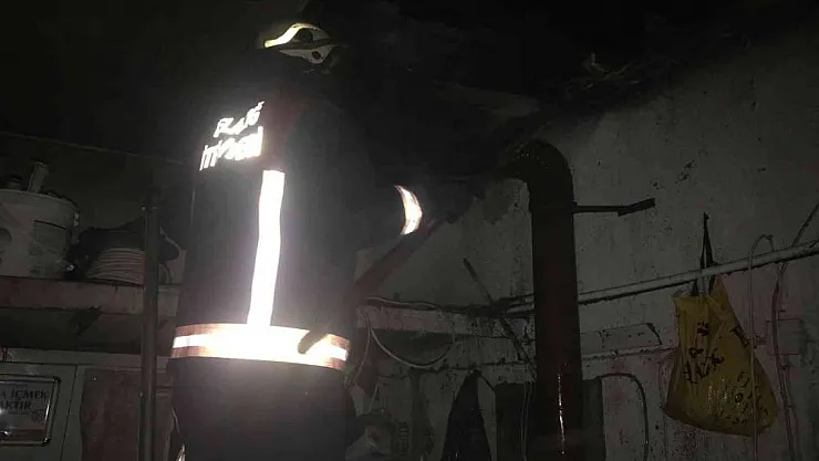 Elazığ'da iş yeri yangını

