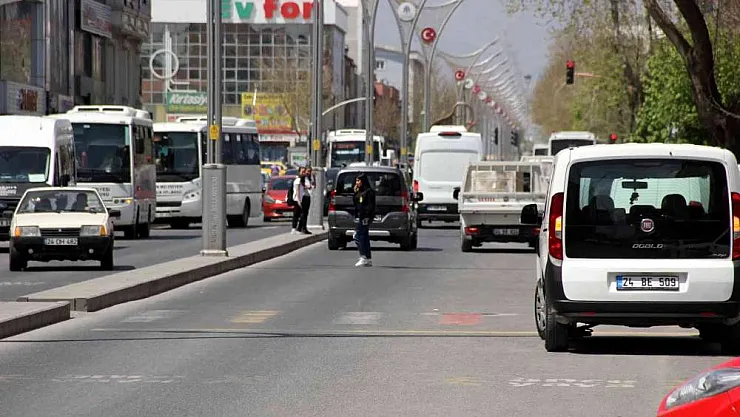 Taşıt sayısı arttı, kilometre azaldı
