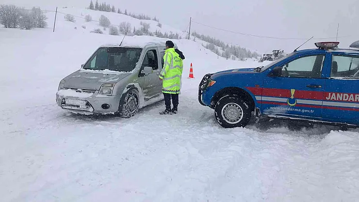 Jandarmadan kış lastiği denetimi
