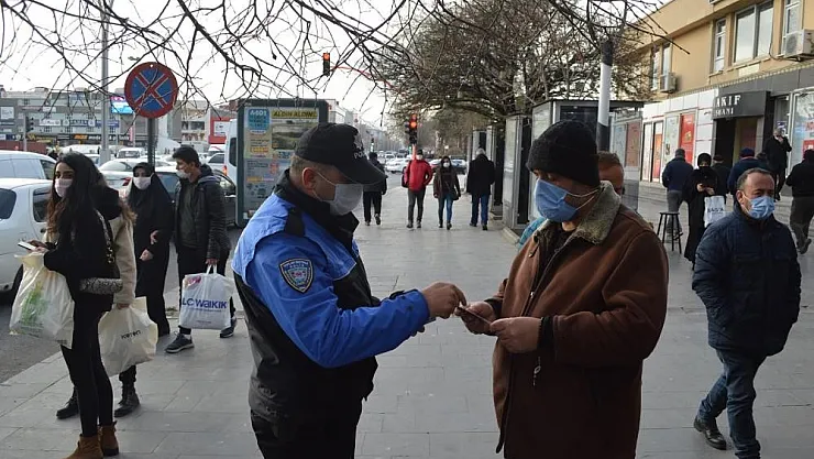 Erzincan polisi iletişim yolu ile dolandırıcılığa ve hırsızlara karşı vatandaşları uyardı
