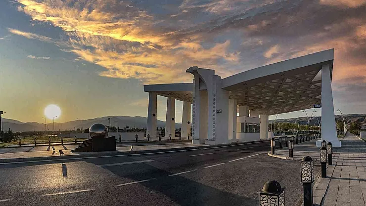 Erzincan Binali Yıldırım Üniversitesi, Dünyanın en iyi genç üniversiteleri arasında yer aldı