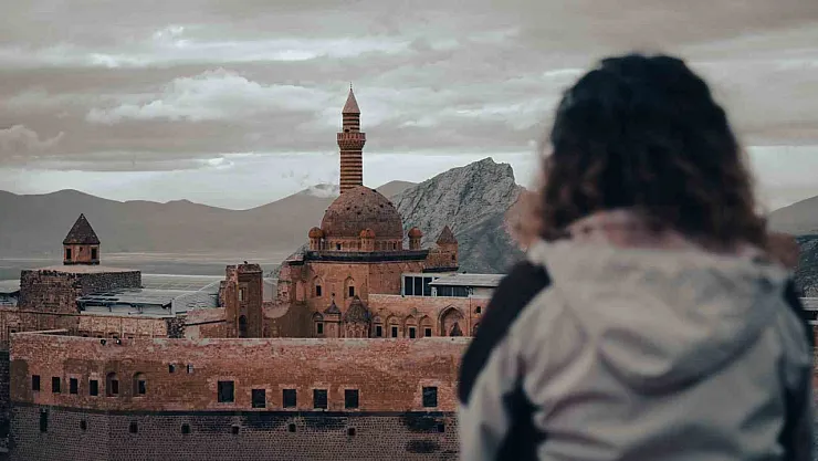 Ağrı'da 50 katılımcıya fotoğrafçılık eğitimi verildi