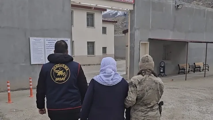 Ağrı'da arama kaydı bulunan 9 kişi yakalandı