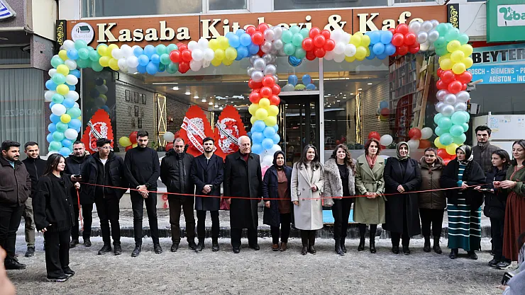 Ağrı'da Kasaba Kitabevi ve Kafe Hizmete Açıldı