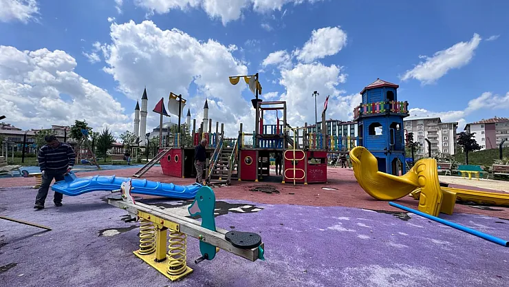 Ağrı'da Park ve Bahçeler Onarılıyor