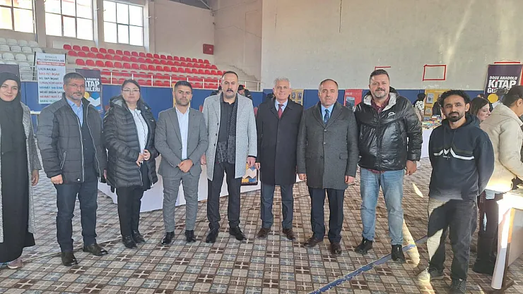Ağrı'nın Tutak İlçesinde 1. Tutak Kitap Fuarı Açıldı