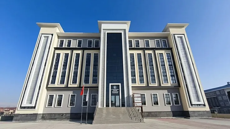 Ağrı Patnos Halk Kütüphanesi Açılışa Hazırlanıyor