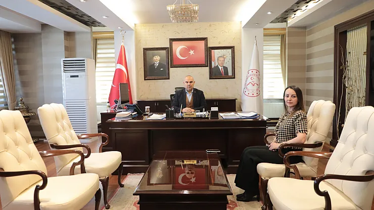 Ağrı Valisi Mustafa Koç, İl Sağlık Müdürü Doç. Dr. Esra Beşer'i Kabul Etti