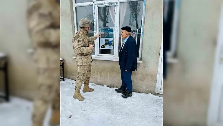 Ağrı'da dolandırıcılık suçlarına karşı jandarma bilgilendirme yaptı