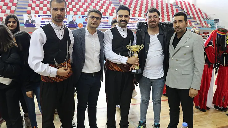 Ağrı'da Kulüpler Arası Halk Oyunları İl Birinciliği yarışması yapıldı