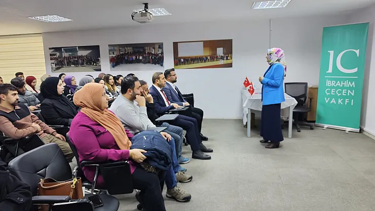 AİÇÜ'de 'Paketli Ürünler Sağlığa Zararlı Mı?' Konulu Söyleşi Düzenlendi