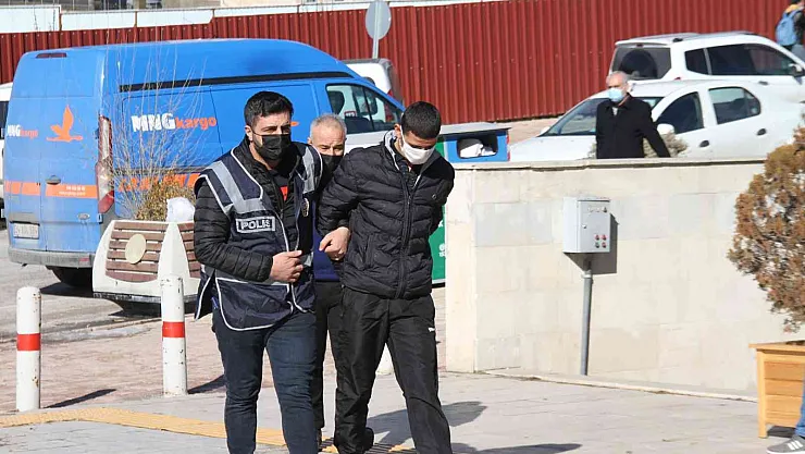 Yabancı uyruklu şahsı darp edip cep telefonlarını çalmıştı, 11 suç kaydının olduğu ortaya çıktı
