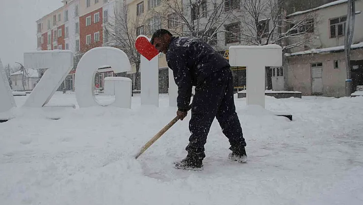 Malazgirt'te kar yağışı
