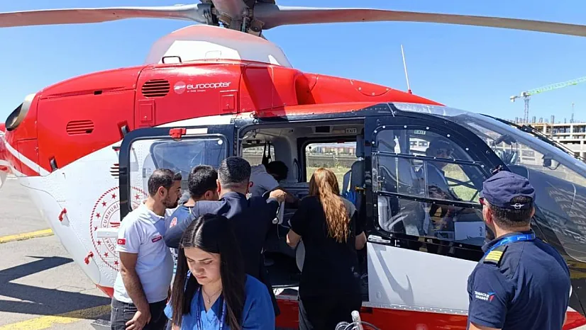 Ağrı'da Yeni Doğan Bebek Helikopter Ambulansla Tatvan'a Sevk Edildi