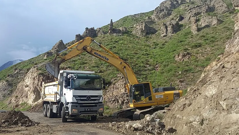 Ağrı'da Yol Onarımı: Eleşkirt Ramazan Köyü Yolu Yeniden Ulaşıma Açıldı