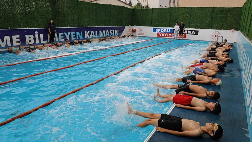 Ağrı'da 'Yüzme Bilmeyen Kalmasın' Projesi Tüm Hızıyla Sürüyor