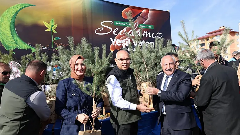 Ağrı 'Geleceğe Nefes' Oldu: Yeşil Vatan İçin Binlerce Fidan Toprakla Buluştu