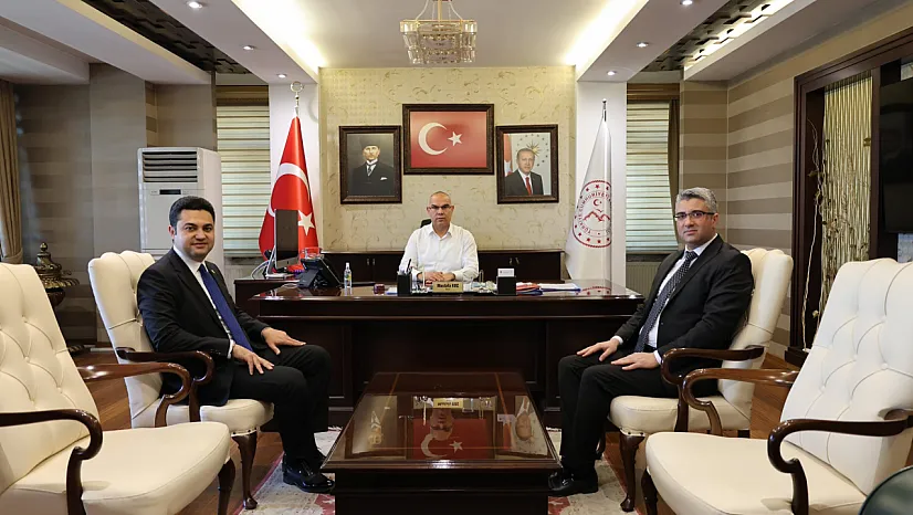 Ağrı Valiliği'nde Yeni Atamalar: Vali Koç, Vali Yardımcılarını Makamında Ağırladı