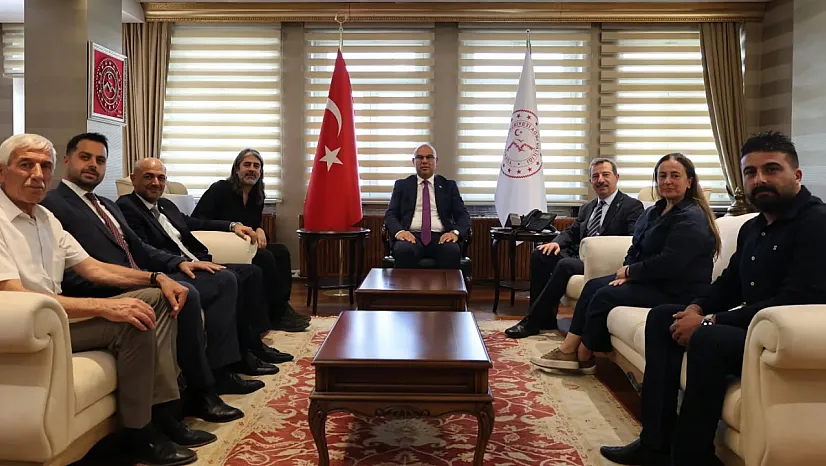 Ağrı Valisi Mustafa Koç, İYİ Parti Heyetini Makamında Ağırladı