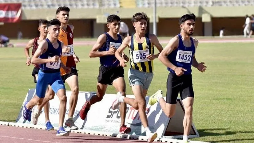 Ağrılı Atletler Türkiye Şampiyonası'nda Zirveye Çıktı: Bir Altın, Bir Gümüş Madalya!