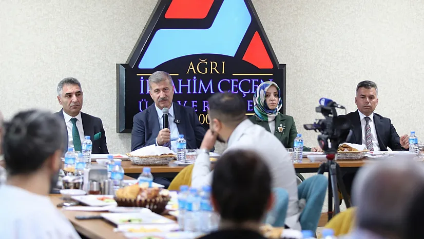 Prof. Dr. İlhami Gülçin, Basın Mensupları ile Bir Araya Geldi