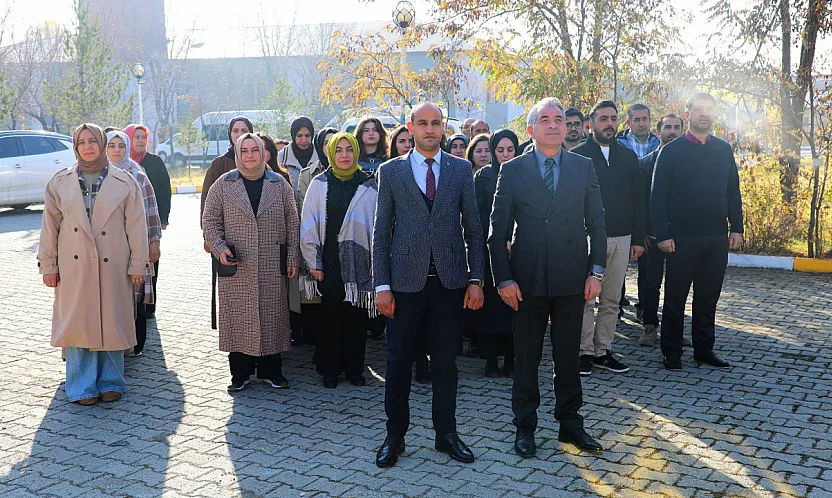 Ağrı'da 10 Kasım: Atatürk, Ebediyete İntikalinin 87'nci Yılında Anıldı