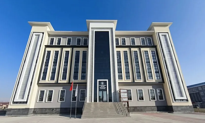 Ağrı Patnos Halk Kütüphanesi Açılışa Hazırlanıyor