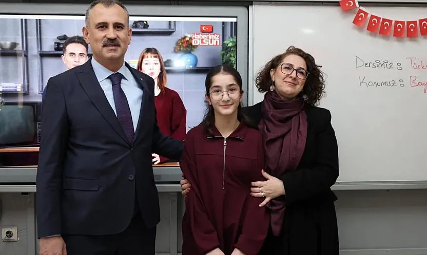 Ağrı Valisi Önder Bozkurt'tan Alparslan Ortaokulu'na ziyaret