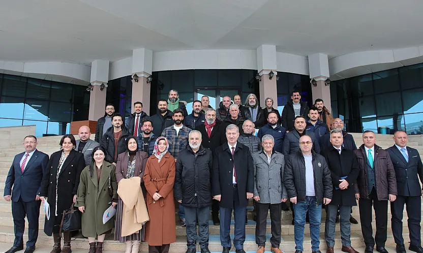 AİÇÜ Rektörü Gülçin, Gazeteciler Günü'nde basınla buluştu